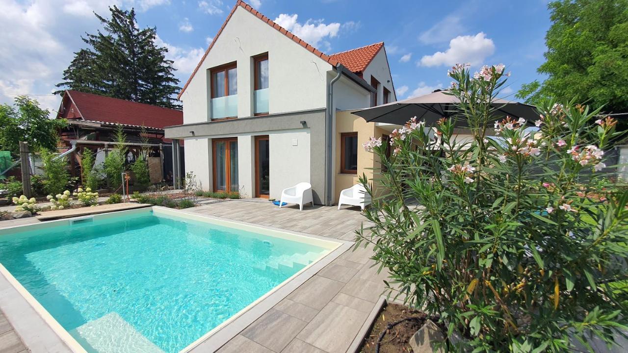 Velence Lakeside Pool House מראה חיצוני תמונה